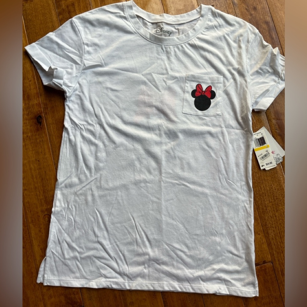 NWT Disney White and Red Minnie Mouse Short Sleeve Tee size M